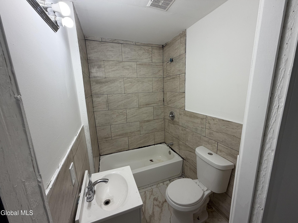 82 Wall Street - Photo 5