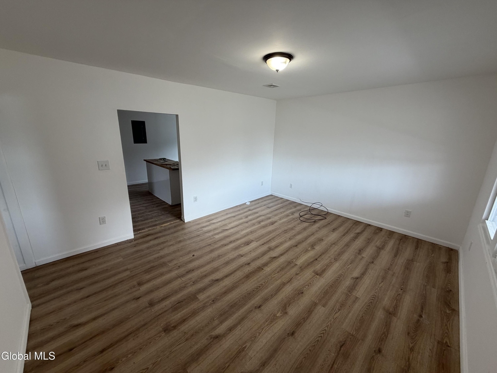 82 Wall Street - Photo 2