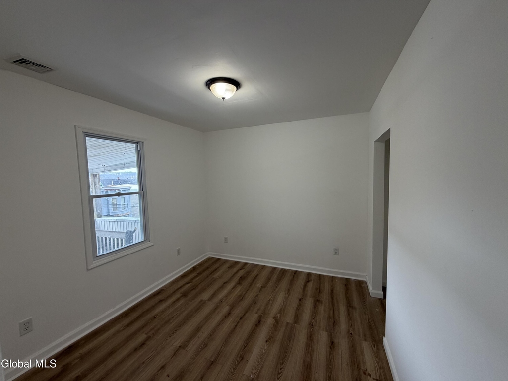 82 Wall Street - Photo 3