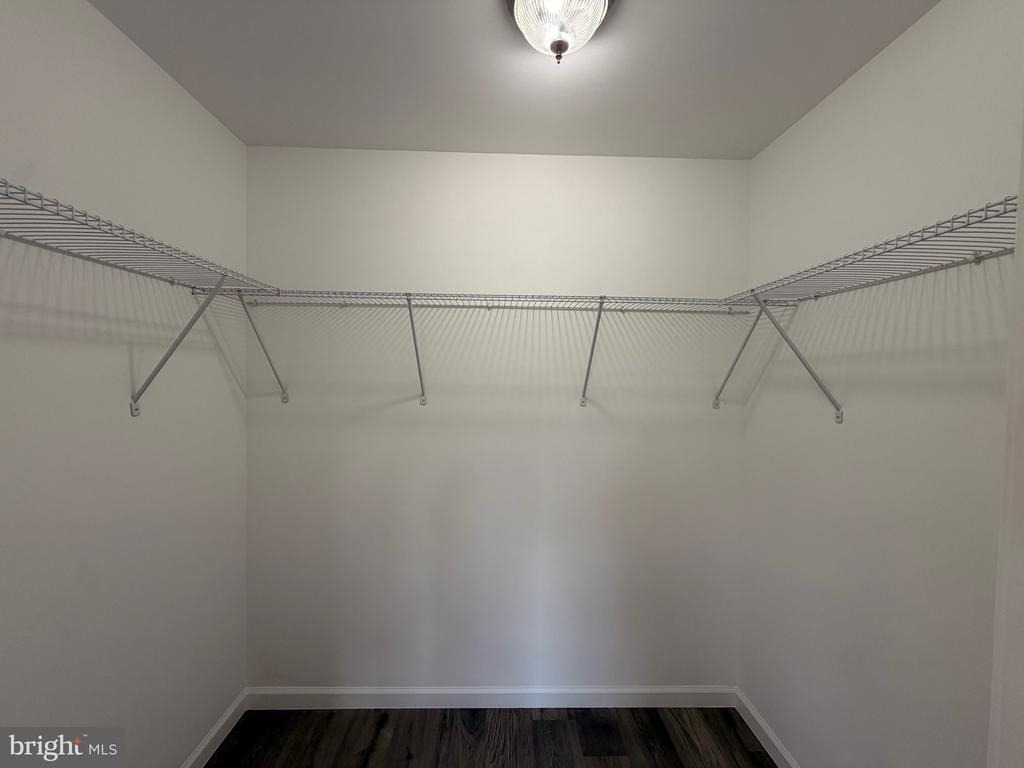 242 Parkside - Photo 9