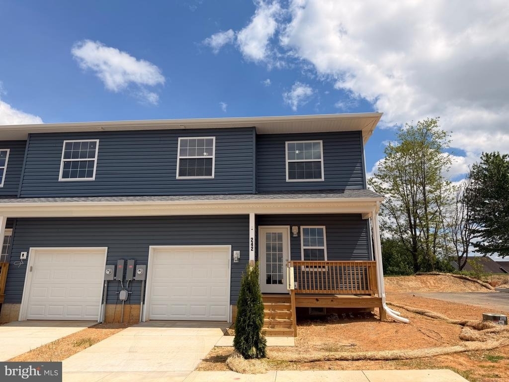 242 Parkside - Photo 12