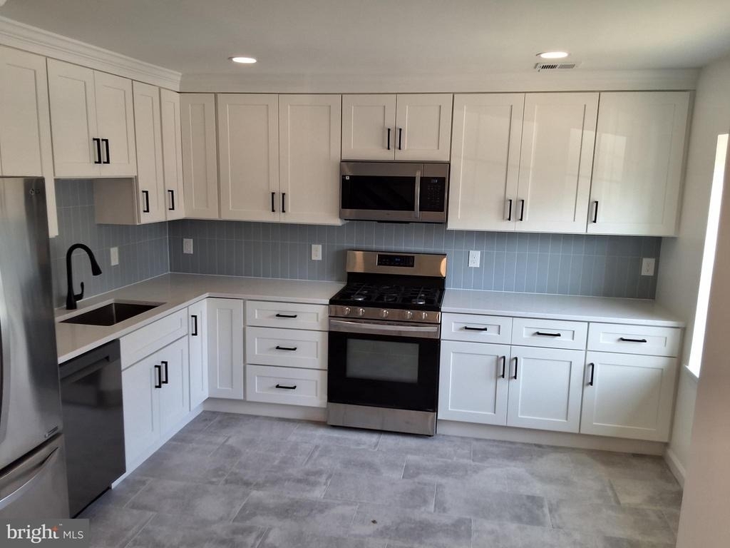 14874 Emberdale Drive - Photo 1