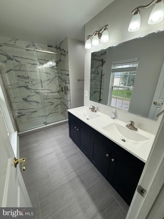 16919 Gentle Wood Lane - Photo 4