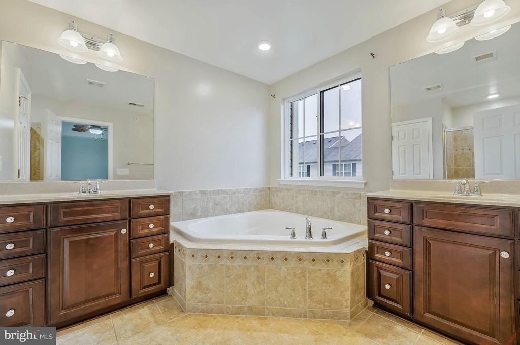 25218 Briargate Terrace - Photo 19