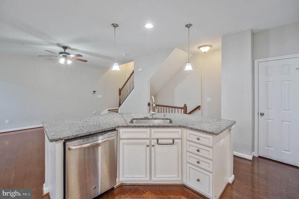 25218 Briargate Terrace - Photo 8
