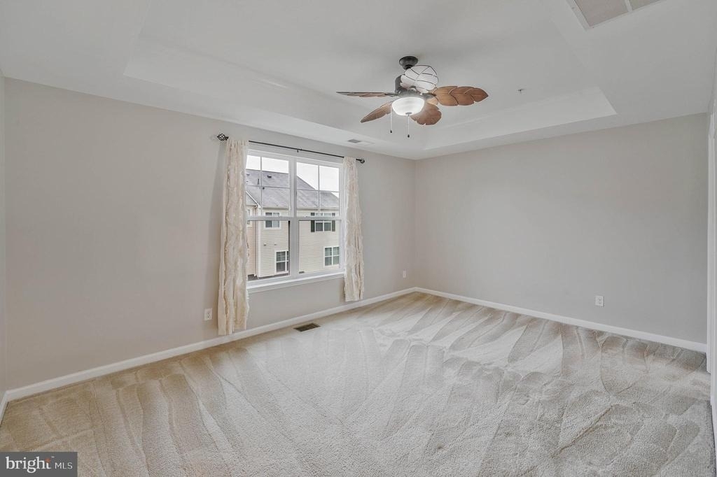 25218 Briargate Terrace - Photo 16