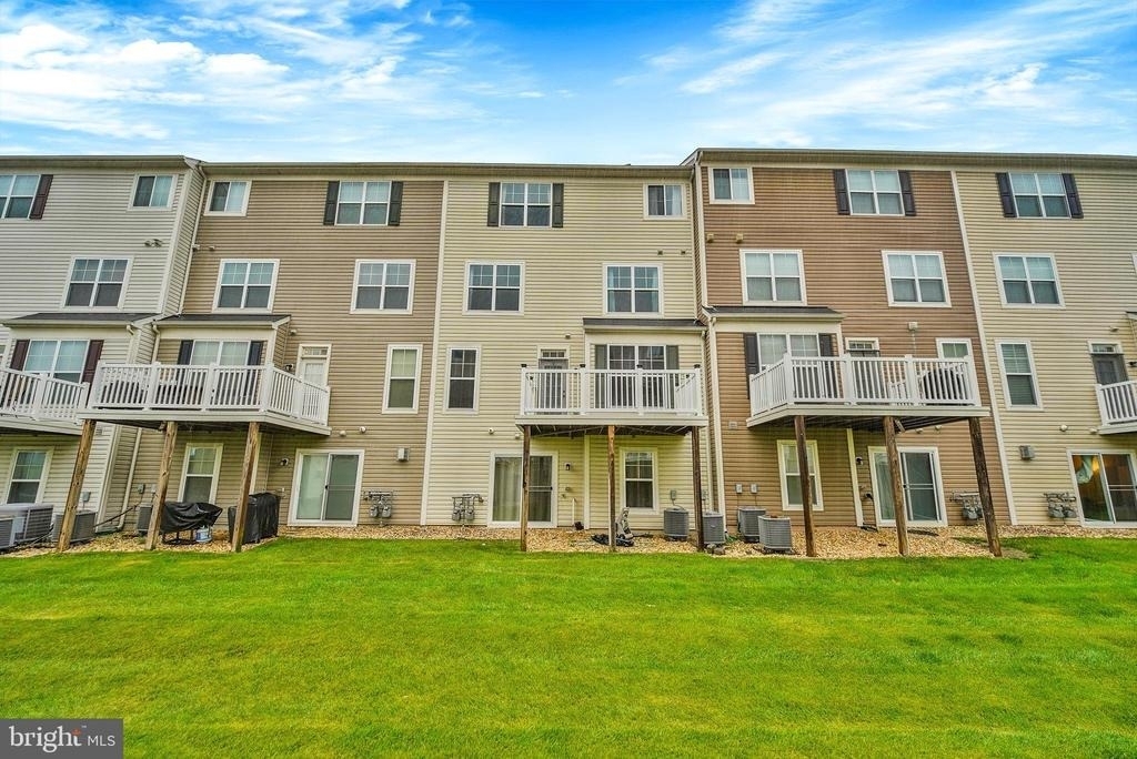 25218 Briargate Terrace - Photo 39