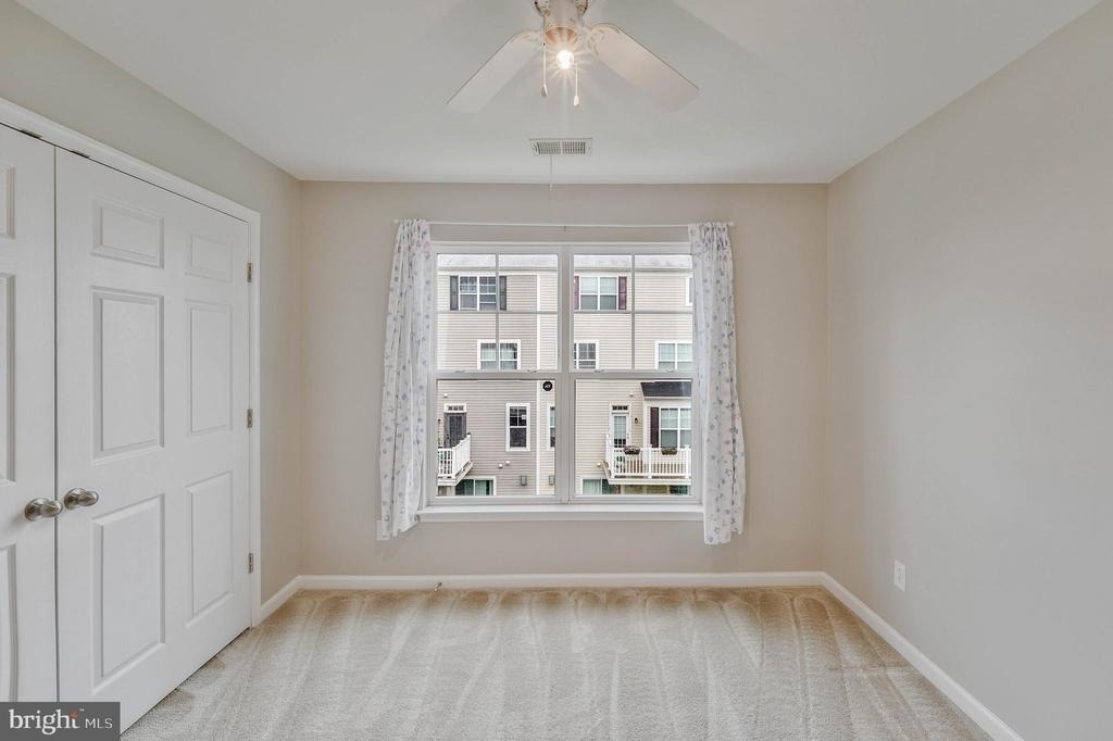 25218 Briargate Terrace - Photo 32