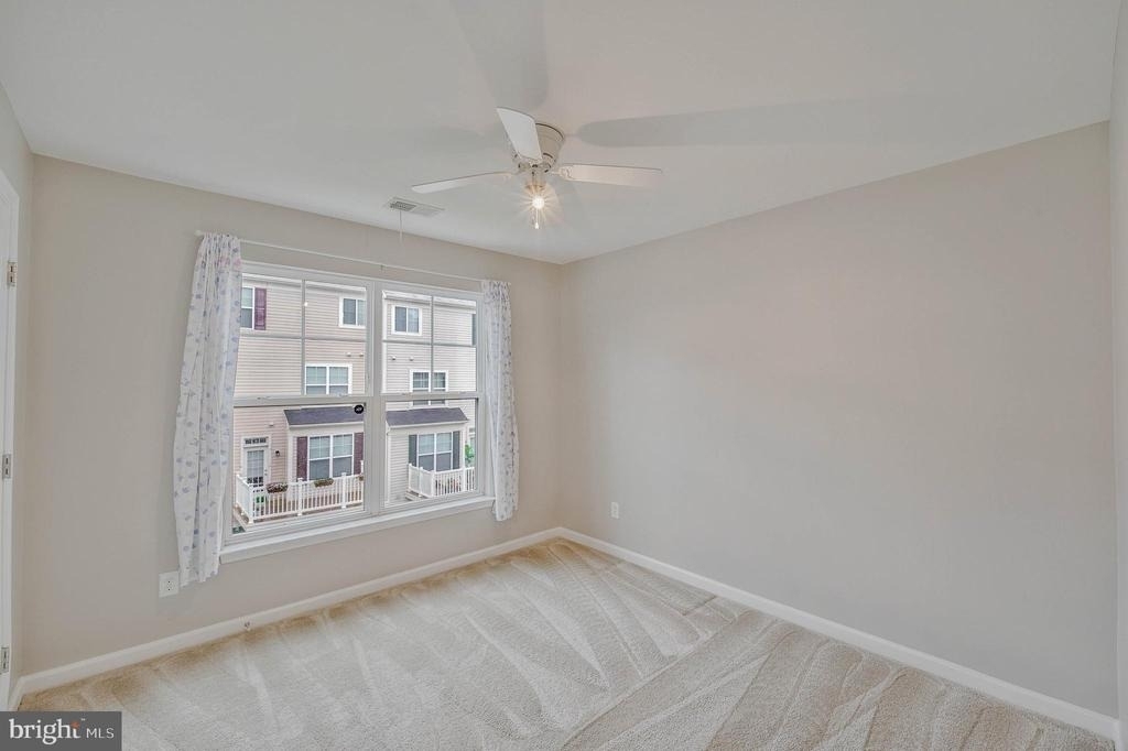 25218 Briargate Terrace - Photo 26