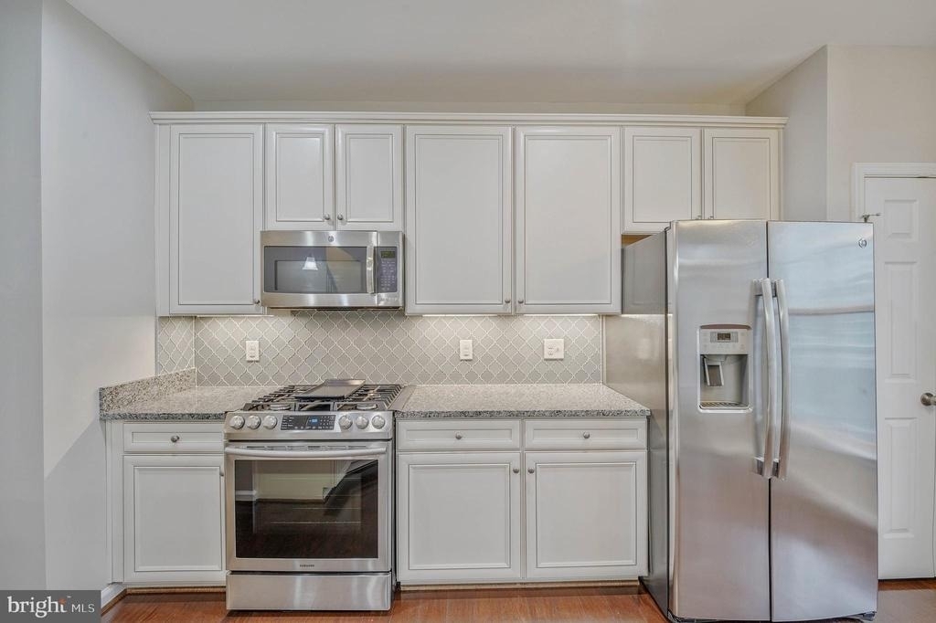 25218 Briargate Terrace - Photo 10