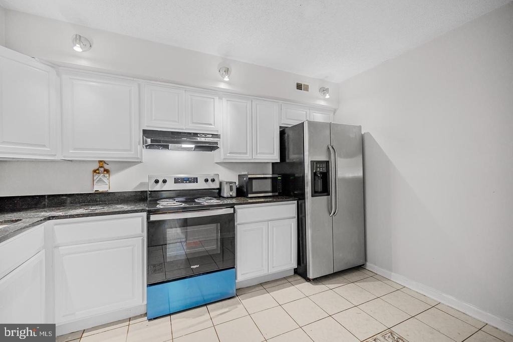 3808 Laramie Place - Photo 8