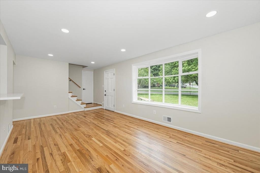 8624 Parliament Drive - Photo 18