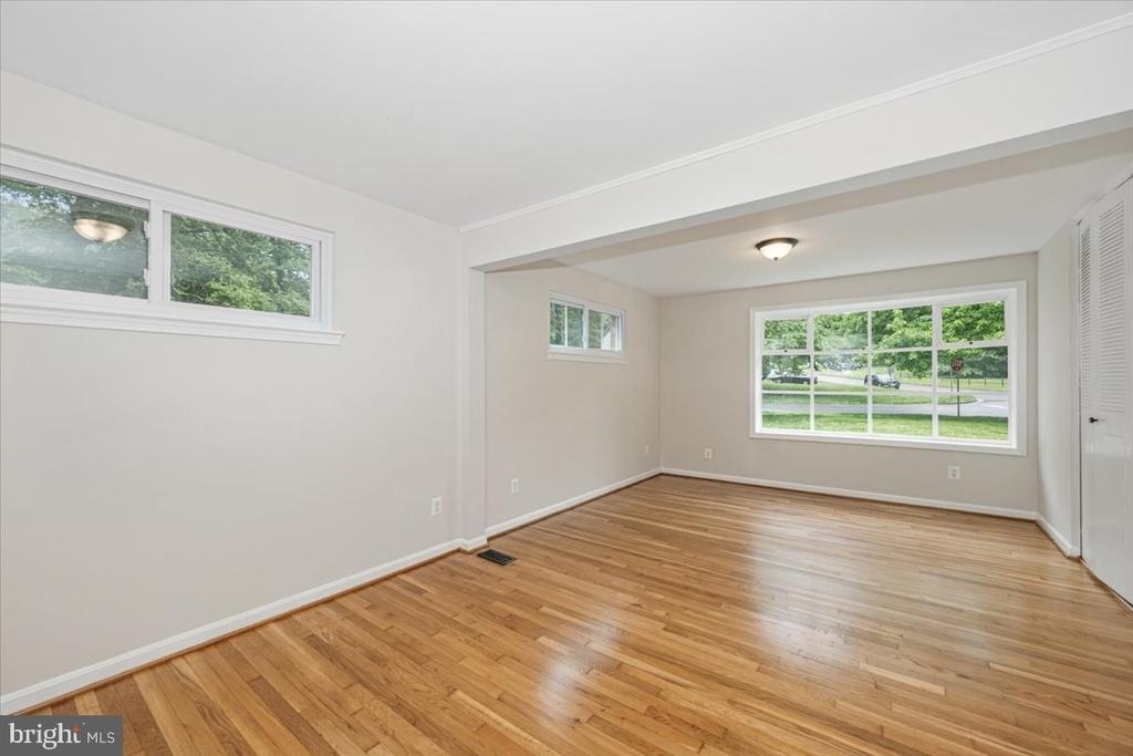 8624 Parliament Drive - Photo 22