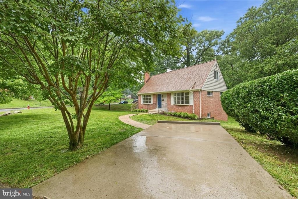 8624 Parliament Drive - Photo 6