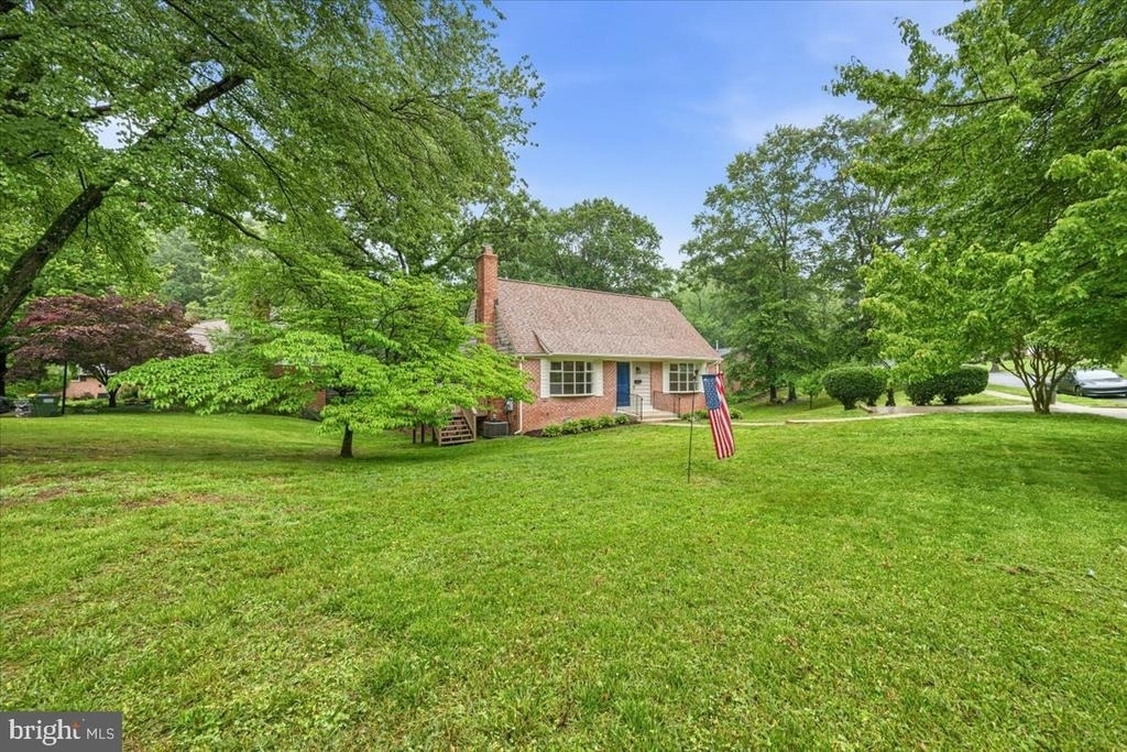 8624 Parliament Drive - Photo 2