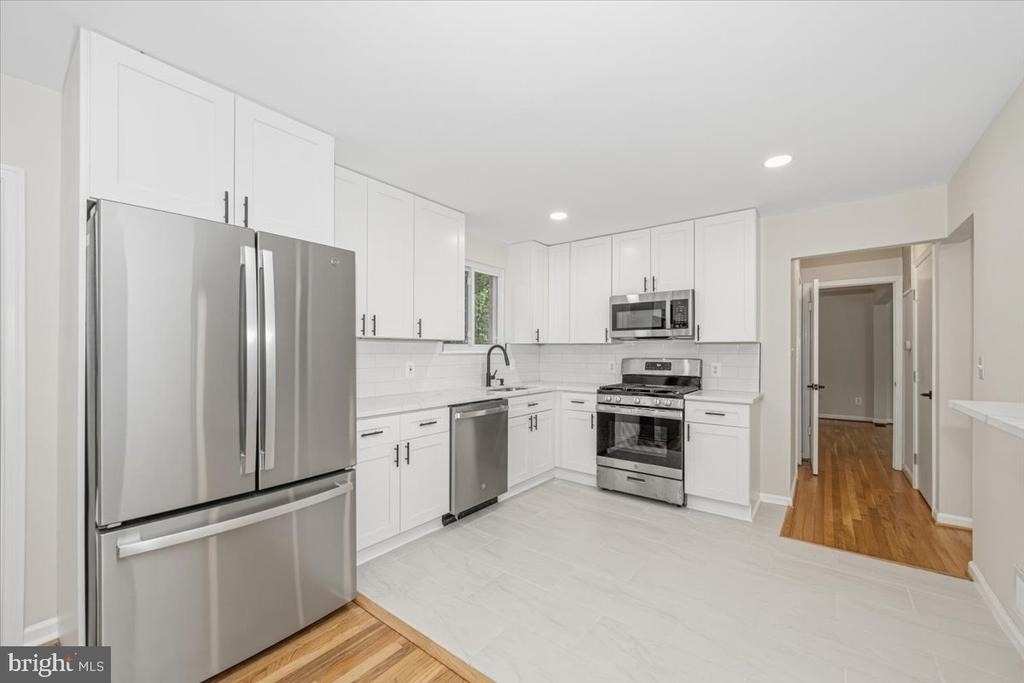 8624 Parliament Drive - Photo 9