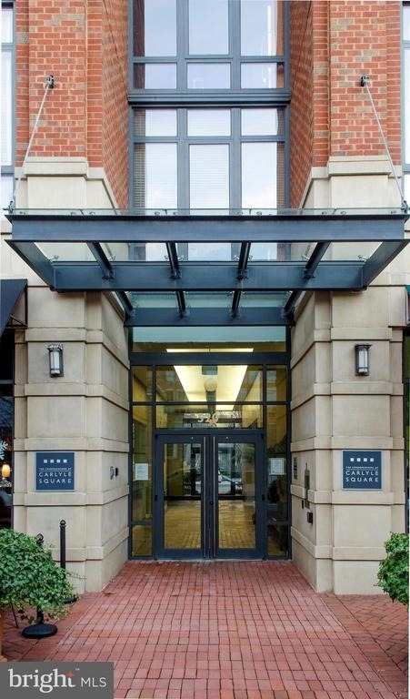 520 John Carlyle Street - Photo 1