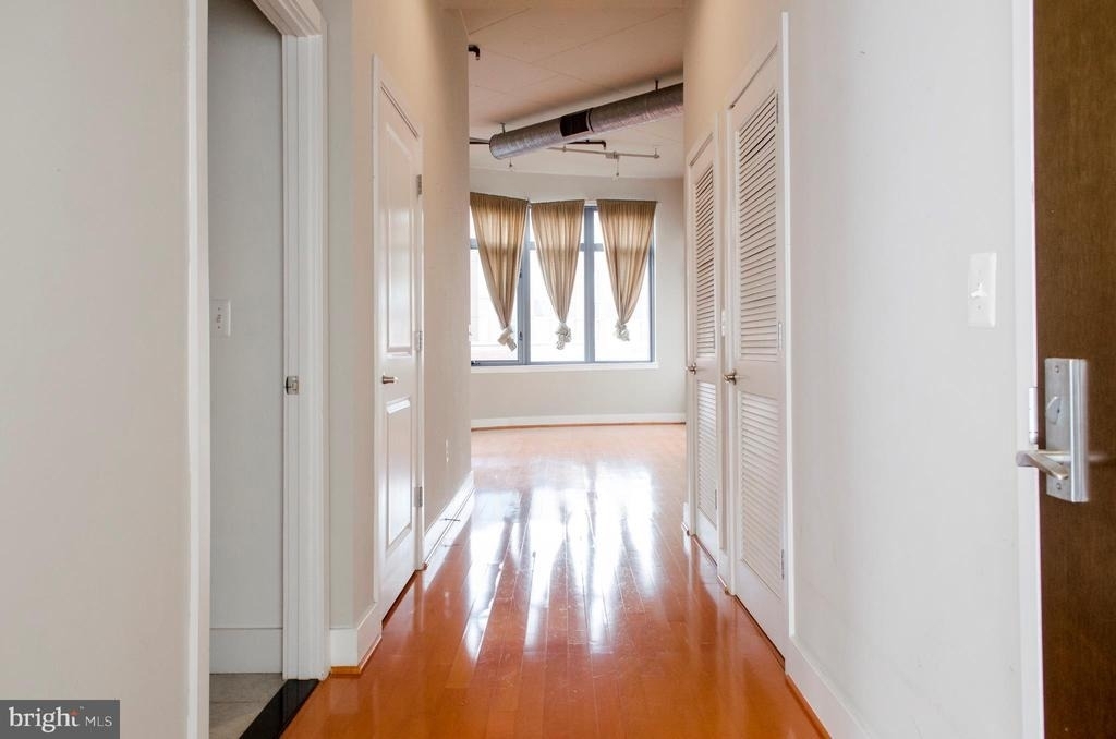 520 John Carlyle Street - Photo 5