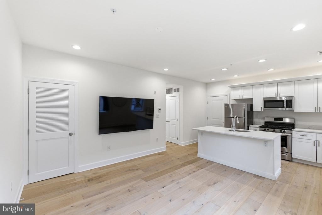 2011 N Reese Street - Photo 6