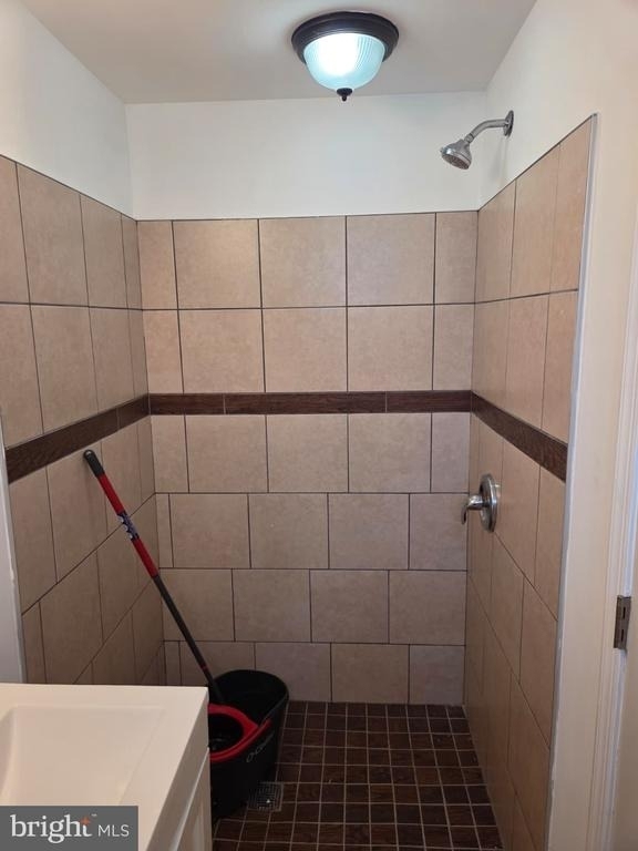 2467 N 79th Avenue - Photo 15