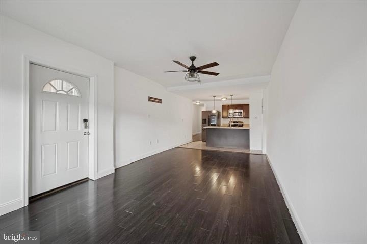 2467 N 79th Avenue - Photo 3