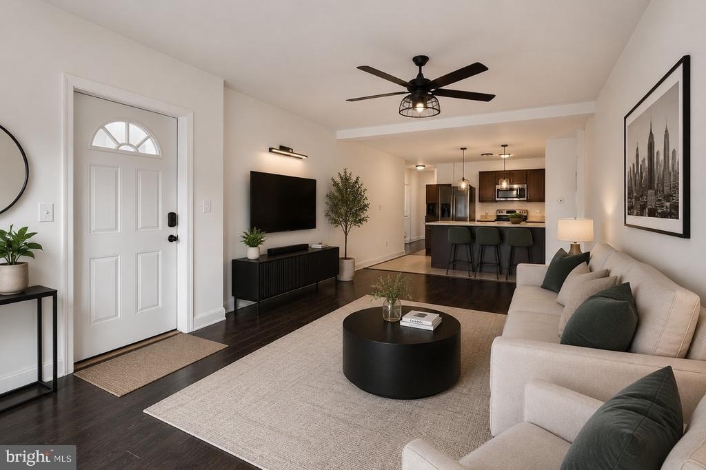 2467 N 79th Avenue - Photo 4