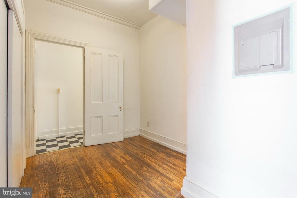 1807 Spruce Street - Photo 9