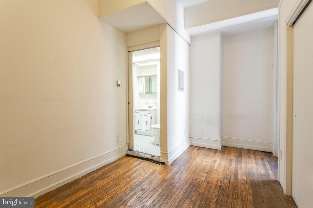 1807 Spruce Street - Photo 8