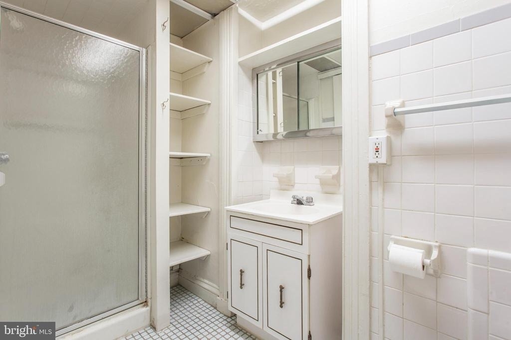 1807 Spruce Street - Photo 11