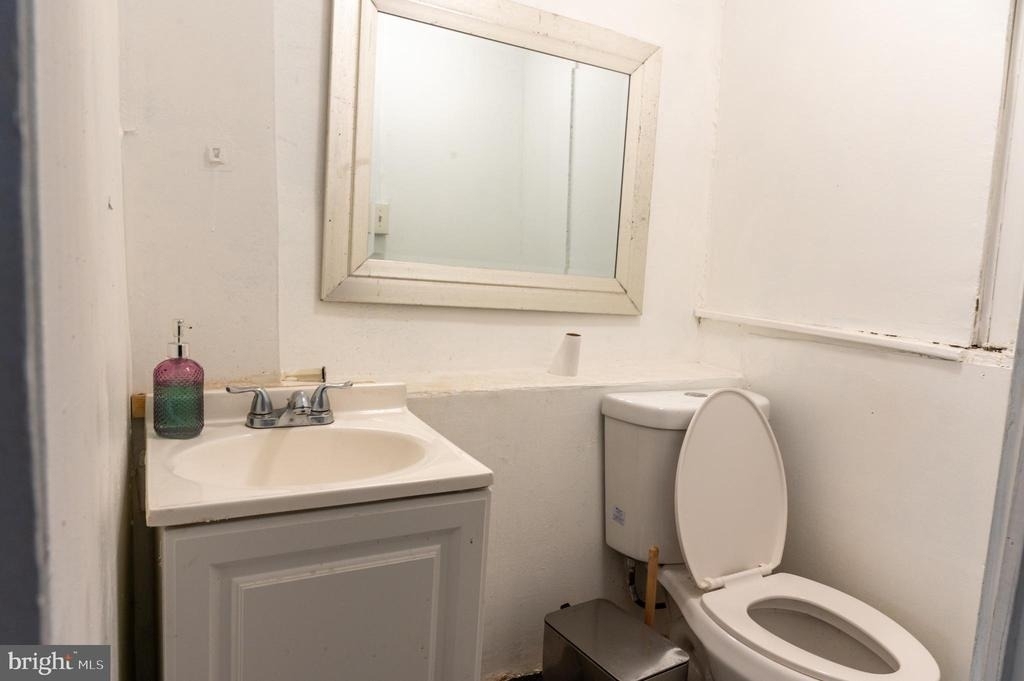 835 E Chelten Avenue - Photo 10