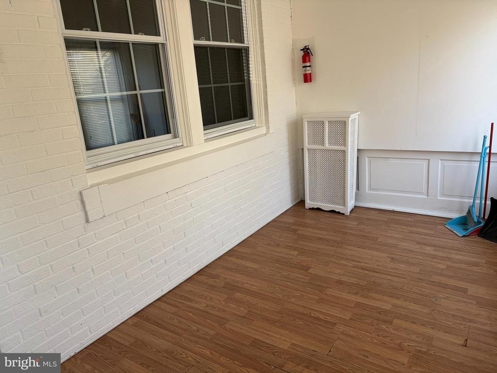 7058 Saybrook Avenue - Photo 2