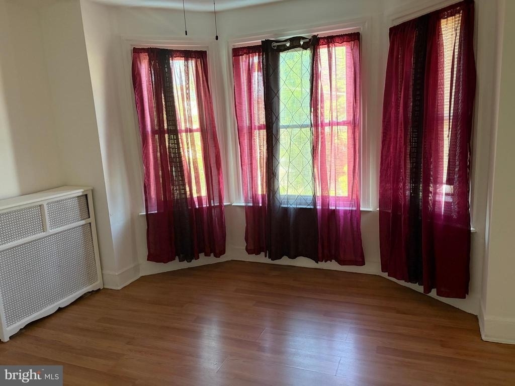 7058 Saybrook Avenue - Photo 11