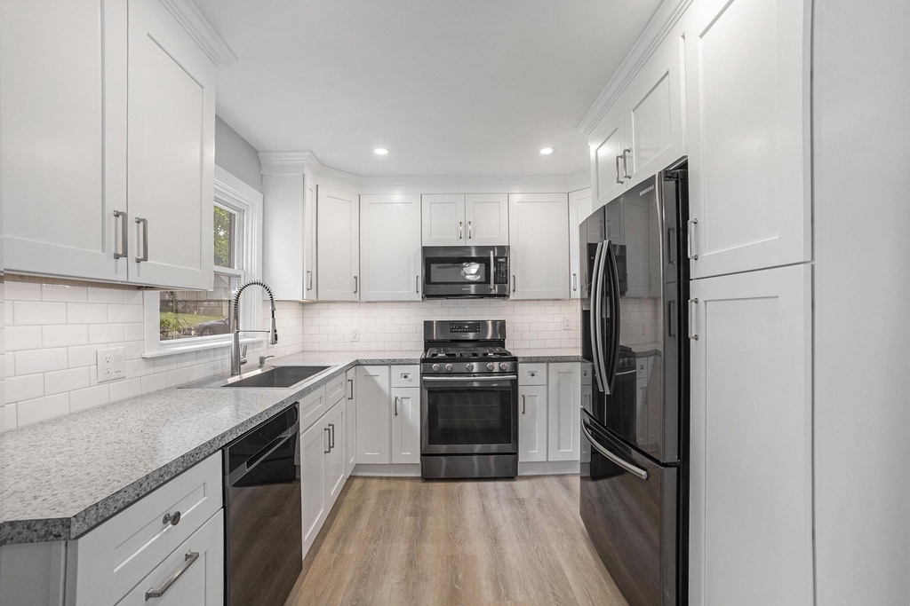 524 Continental Road - Photo 6