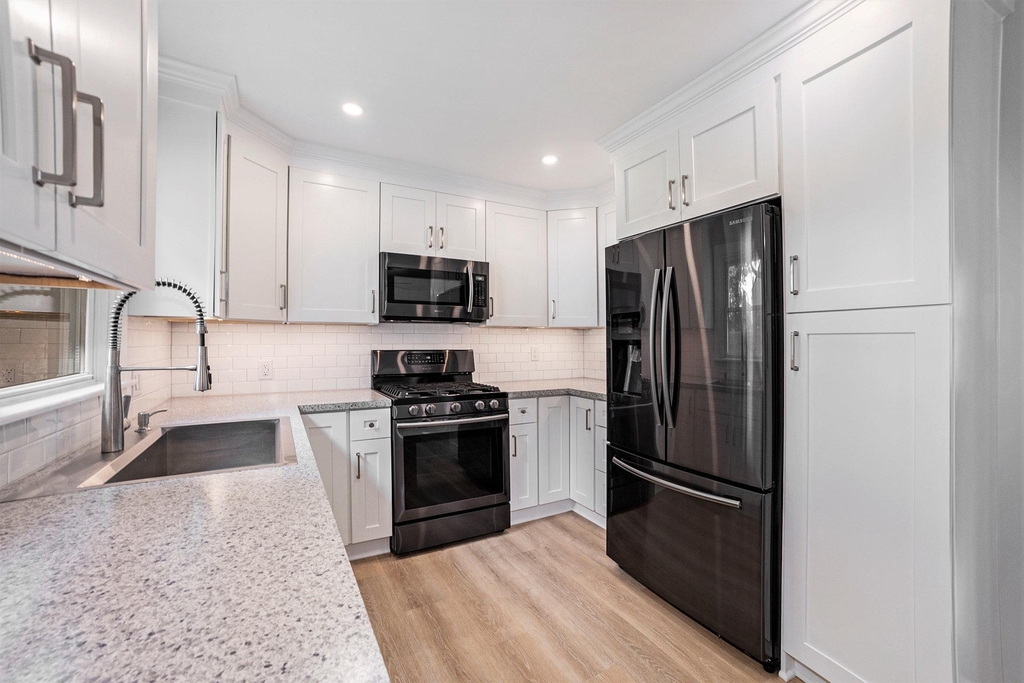 524 Continental Road - Photo 5