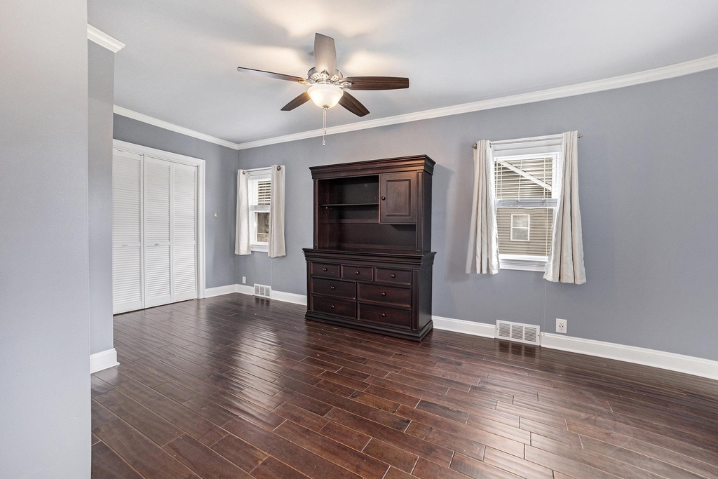 524 Continental Road - Photo 8