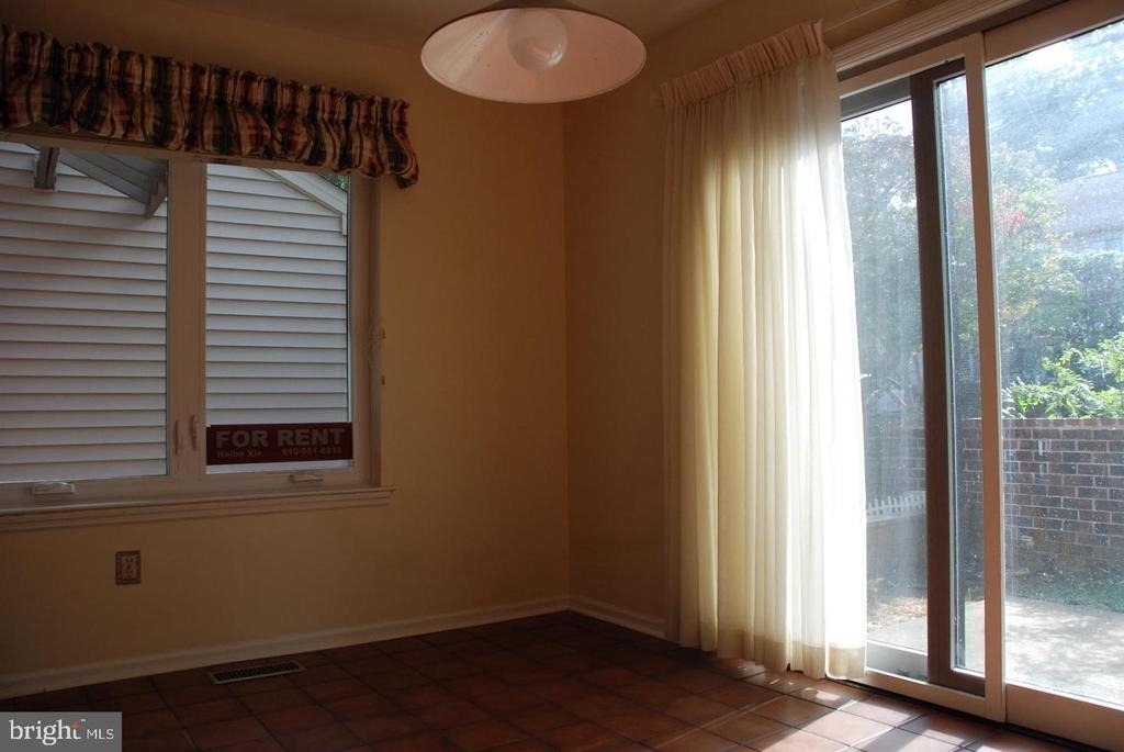 28 Knox Court - Photo 5