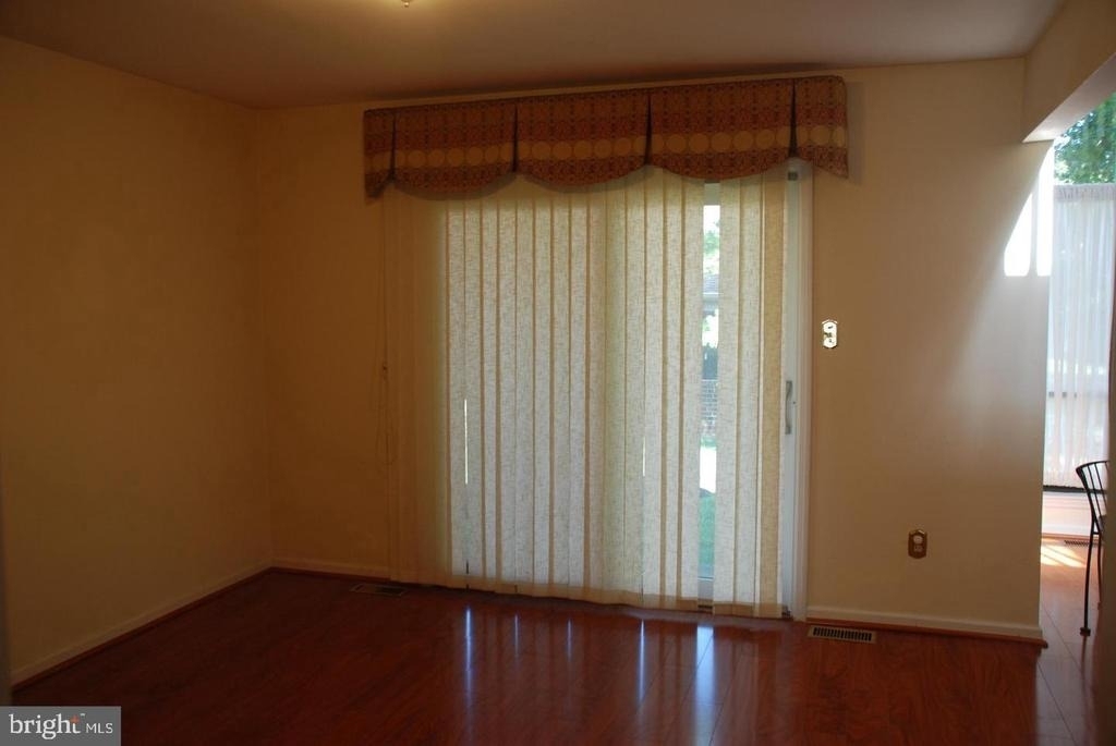 28 Knox Court - Photo 3