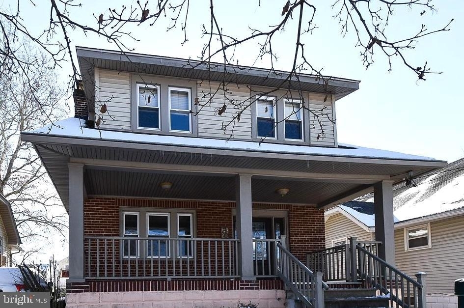 30 E 4th Avenue - Photo 0