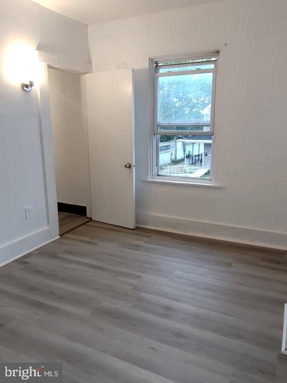 629 2nd St N - Photo 2