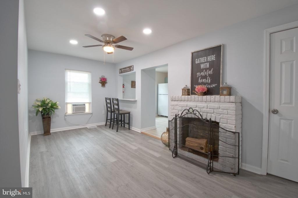 1012 W 3rd Street - Photo 1