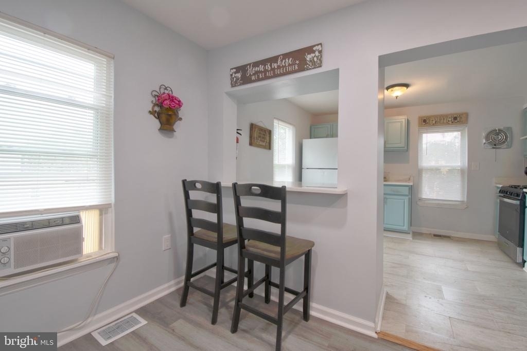 1012 W 3rd Street - Photo 3