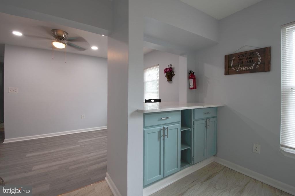 1012 W 3rd Street - Photo 7