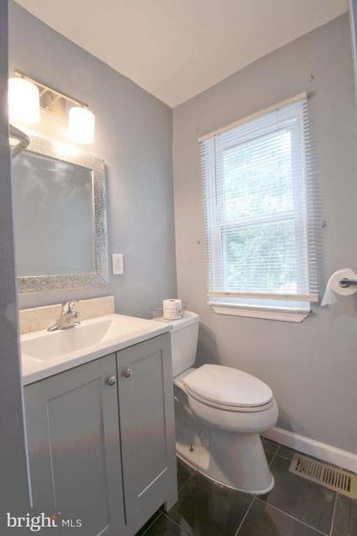 1012 W 3rd Street - Photo 12