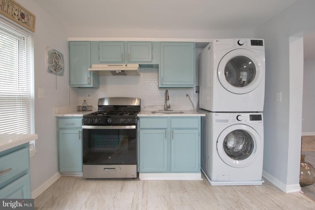 1012 W 3rd Street - Photo 5