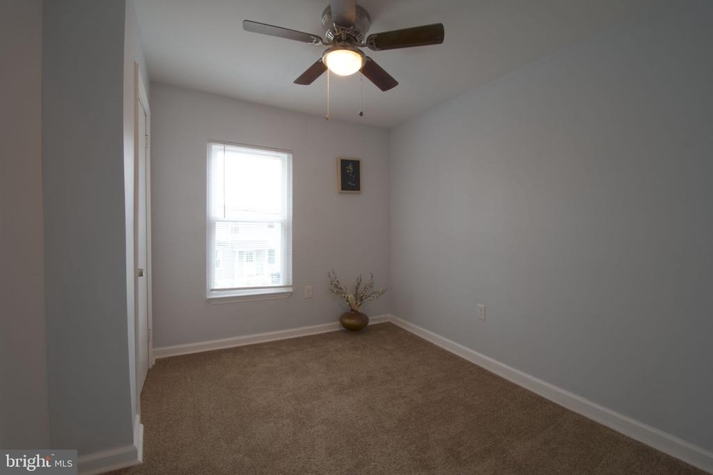 1012 W 3rd Street - Photo 11