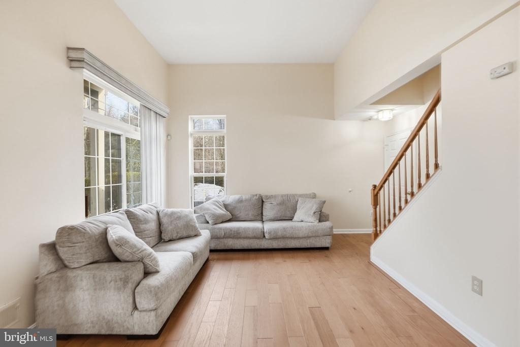 9900 Sassafras Lane - Photo 10