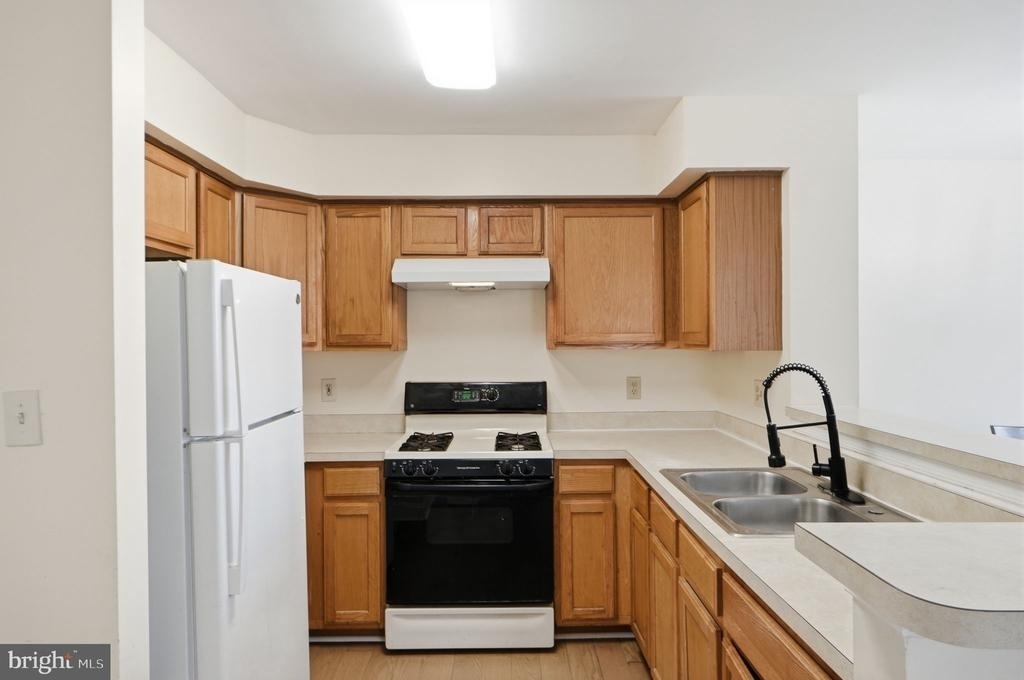 9900 Sassafras Lane - Photo 9