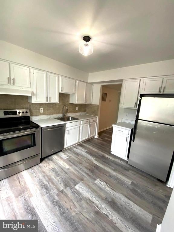 15947 Dorset Road - Photo 3