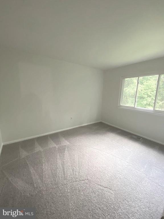 15947 Dorset Road - Photo 9