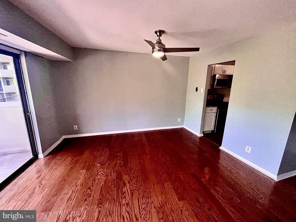 9039 Sligo Creek Parkway - Photo 15